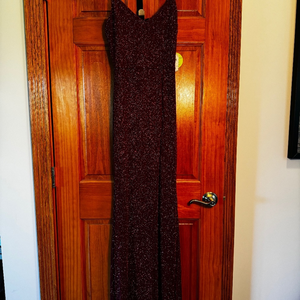 NWT Size 3/4 Formal Burgundy Stretch Dress with High Slit/Adjustable Straps